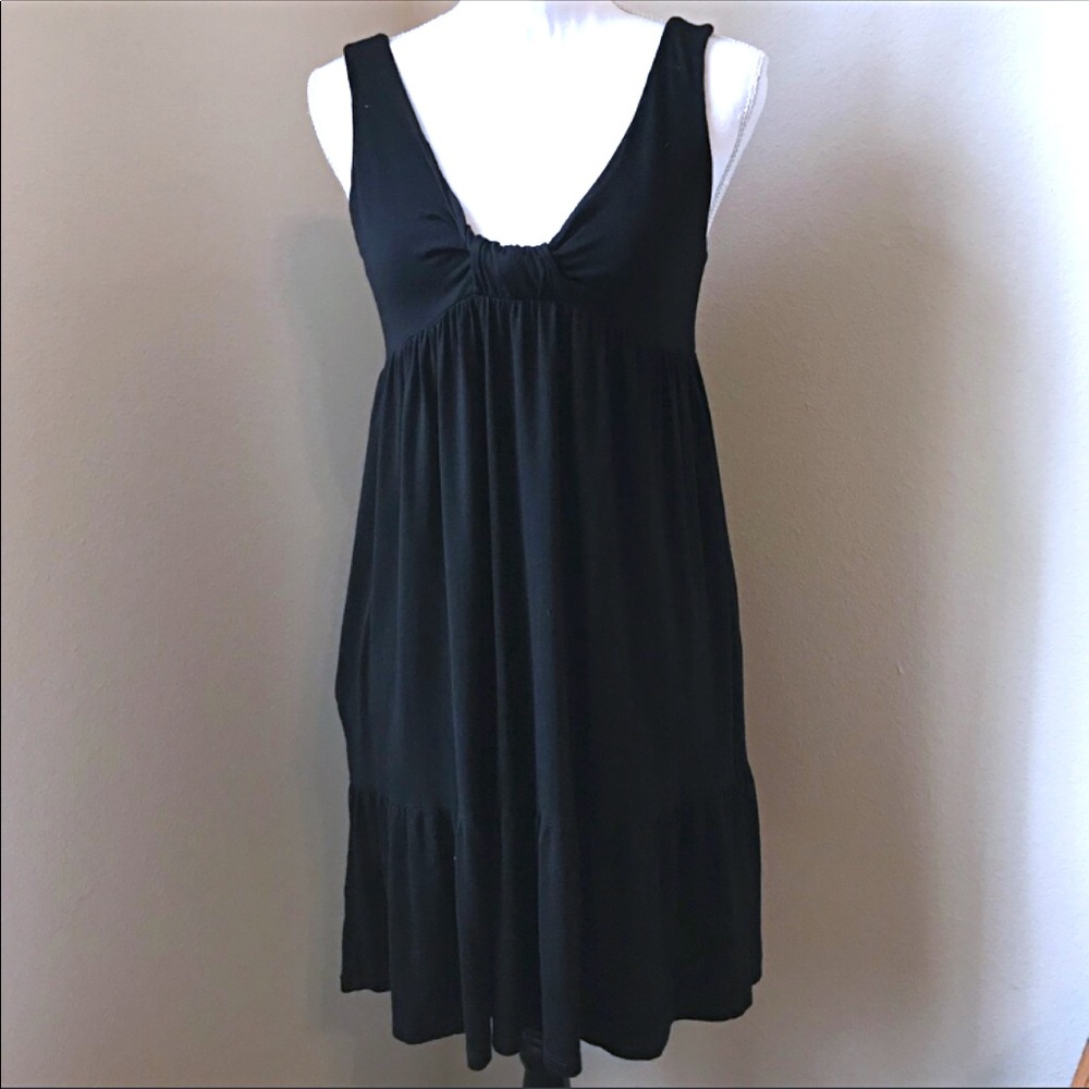 🦋 VINCE. Dress size M